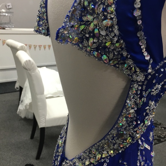 Prom dress - Picture 4 of 6